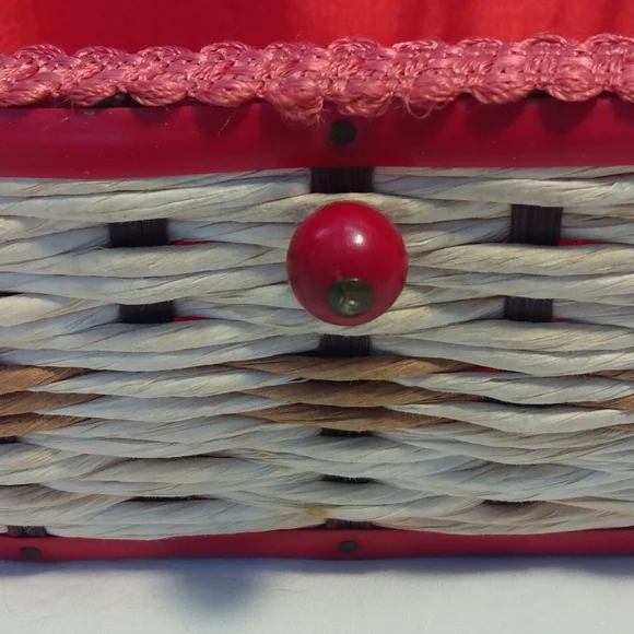 Vintage Personal Sewing Box - Picture 4 of 9